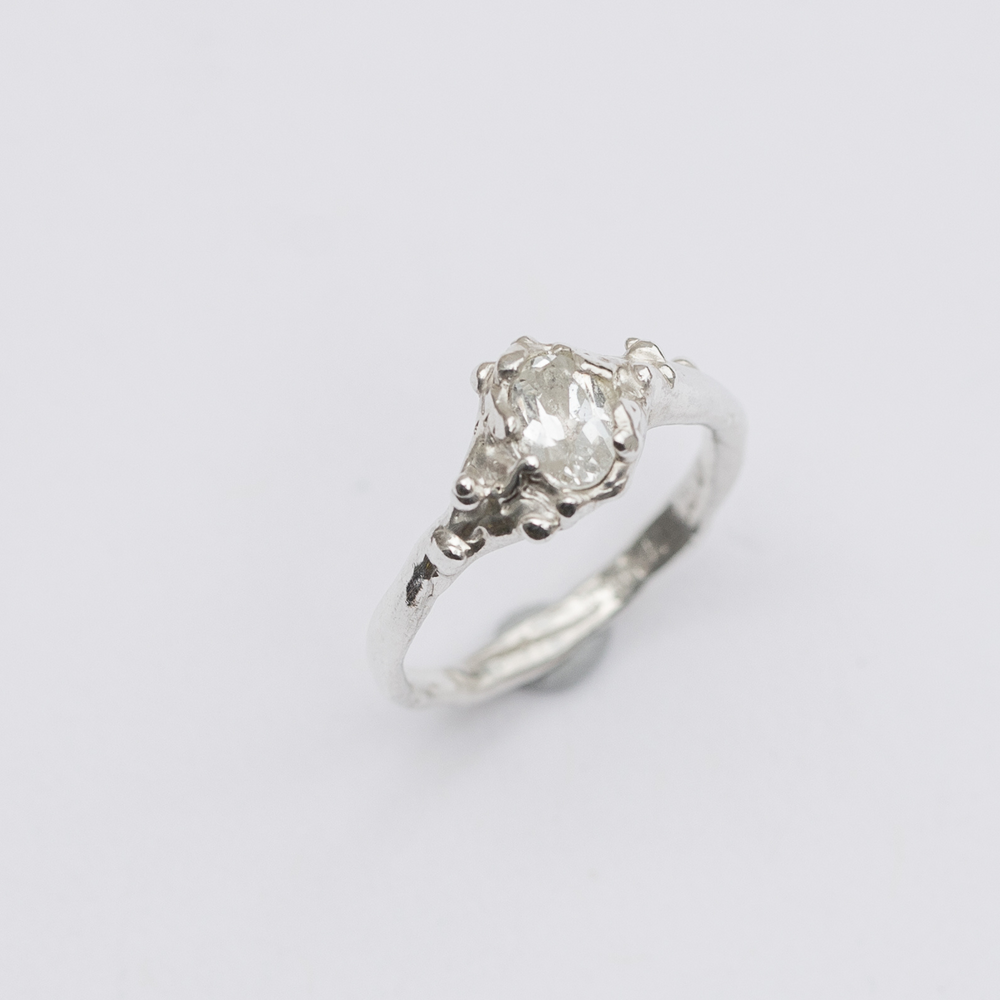 Fusilis Quartz Ring (K 1/2)